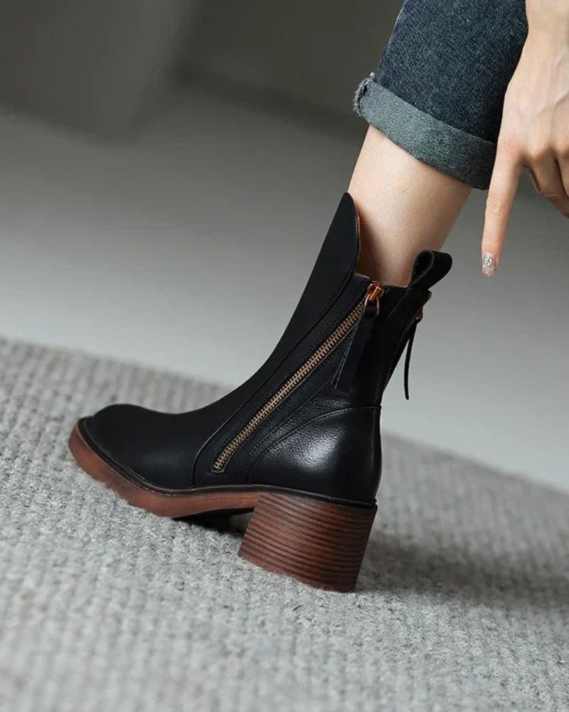 Corvianoir | Elegant Ankle Boots