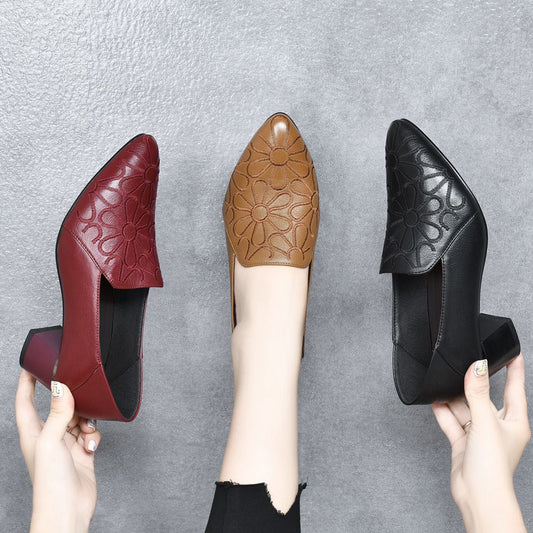 Angela | Elegant Embroidered Pumps